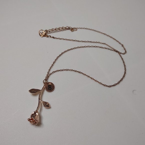 Cute Gold Tone Rose And S Initial Necklace Adjustable 18 to 19.5 Inches Long - Picture 2 of 12